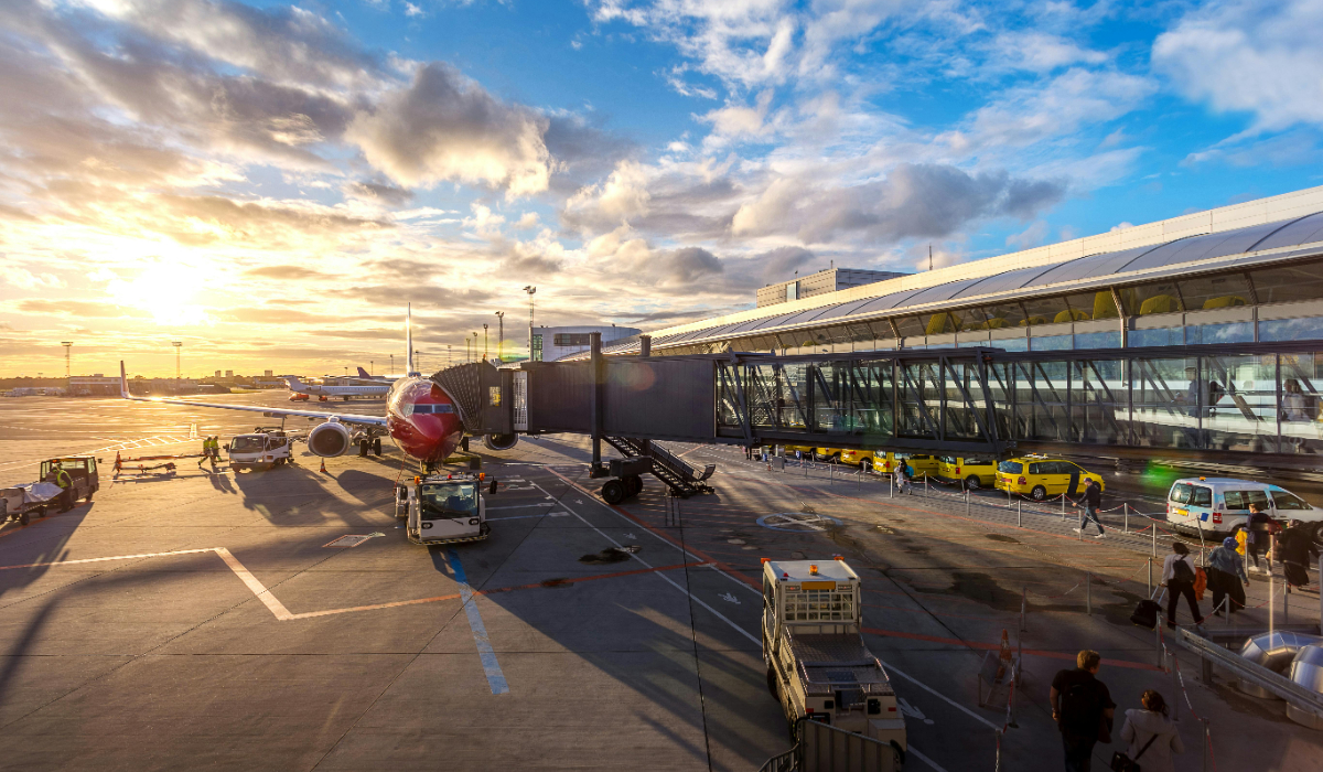 How To Survive Long Layovers