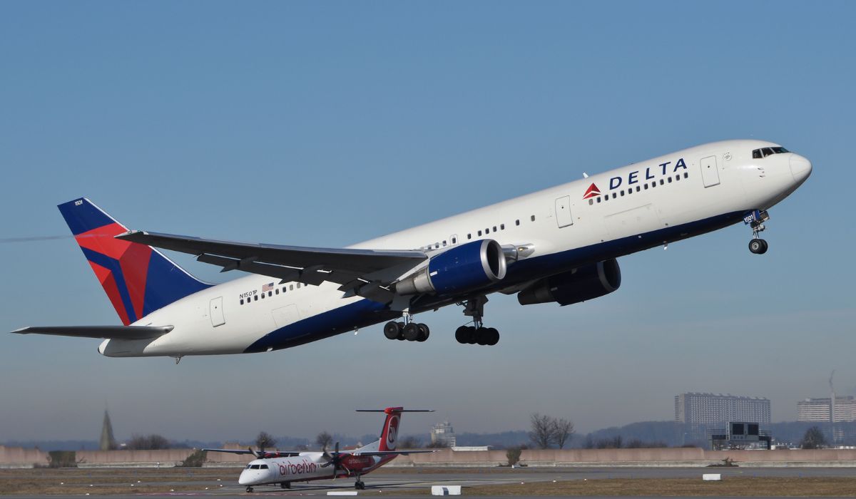 Delta Air Lines Ends Free Snacks