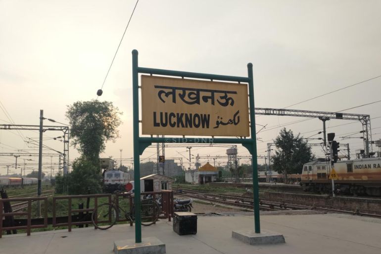 Indian railways sanitary pad vending machines (1)