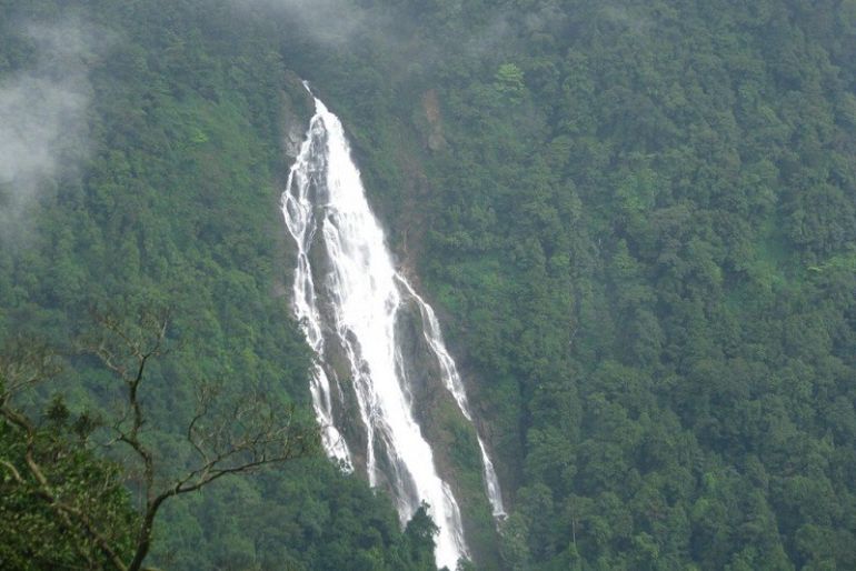 waterfalls near agumbe monsoon (1)