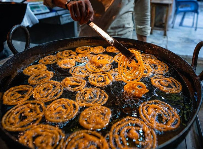 Breakfast places near Red Fort in Old Delhi