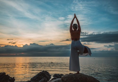 Best Wellness Retreats In India For A Digital Detox This Monsoon