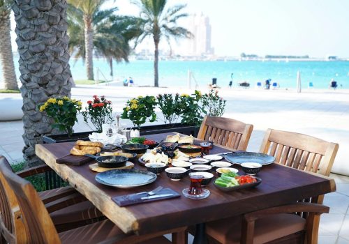 Breakfast Places In Mumbai With Outdoor Seating