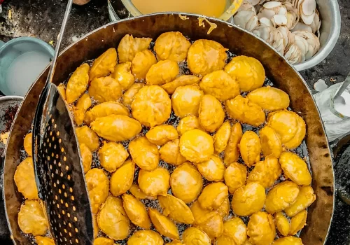 5 Best Vada Pav Spots In Mumbai