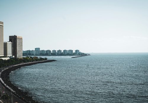 mumbai marine drive queen's necklace