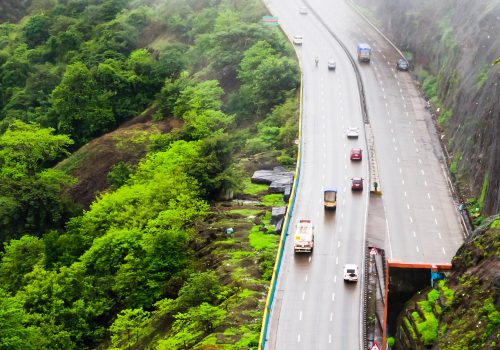Maharashtra Plans to Widen Mumbai–Pune Expressway With Four New Lanes