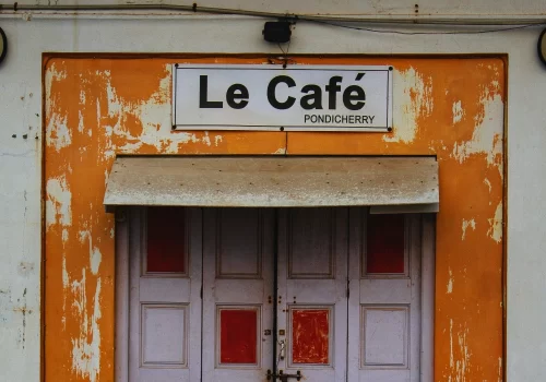 Top 7 Best Cafes In Pondicherry For Food, Coffee & Chill Vibes