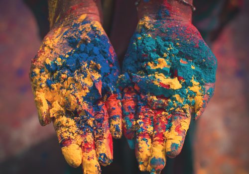 debashis-biswas-dyPFnxxUhYk-unsplash-Holi