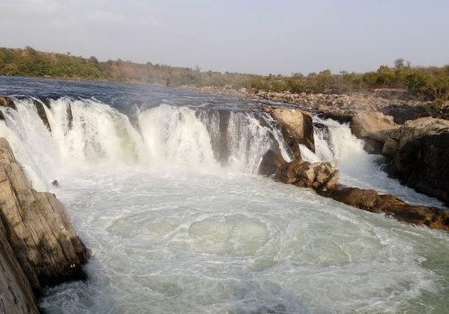 dhuandhar falls in bhedghat
